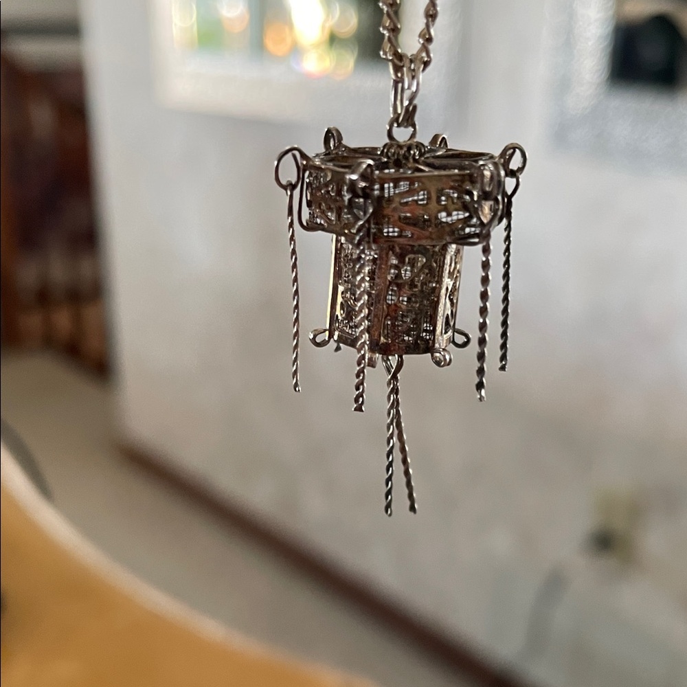 Sterling Silver hanging Chinese lantern Pendant Necklace